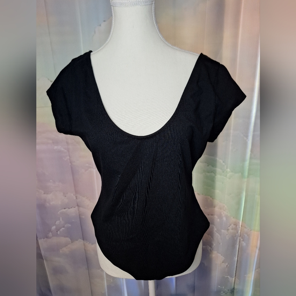 Universal Thread Black Fitted Rounded Neck Thong Bodysuit Short Sleeve M